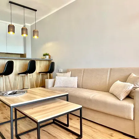 Carina - Private - Bsr - 6 Apartment *